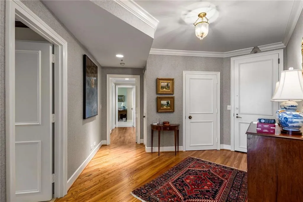 2660 Peachtree Road Nw Unit 16f, Atlanta, Georgia 30305, 2 Bedrooms Bedrooms, ,2 BathroomsBathrooms,Residential,For Sale,2660 Peachtree Road Nw Unit 16f,7618659