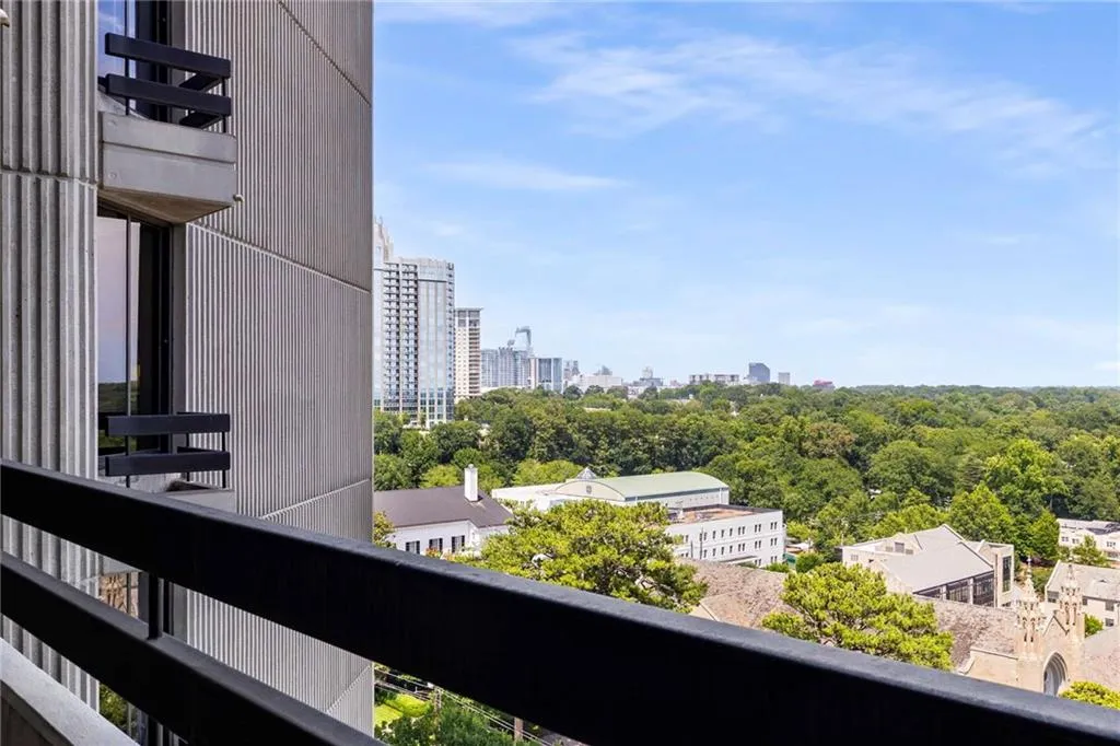 2660 Peachtree Road Nw Unit 16f, Atlanta, Georgia 30305, 2 Bedrooms Bedrooms, ,2 BathroomsBathrooms,Residential,For Sale,2660 Peachtree Road Nw Unit 16f,7618659