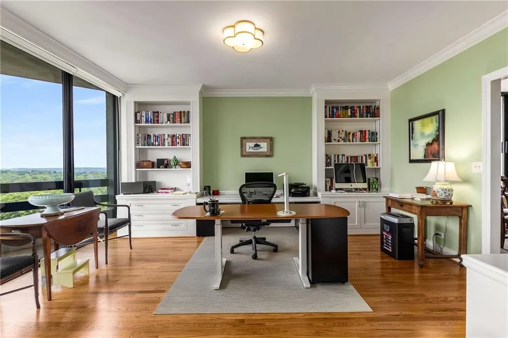 2660 Peachtree Road Nw Unit 16f, Atlanta, Georgia 30305, 2 Bedrooms Bedrooms, ,2 BathroomsBathrooms,Residential,For Sale,2660 Peachtree Road Nw Unit 16f,7618659