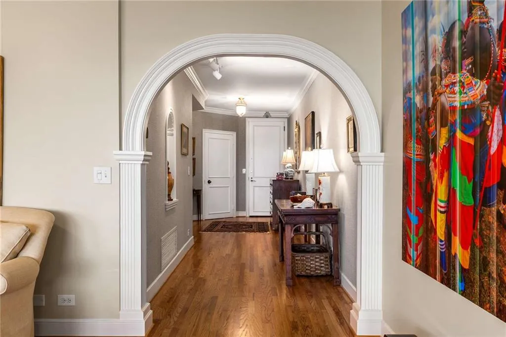 2660 Peachtree Road Nw Unit 16f, Atlanta, Georgia 30305, 2 Bedrooms Bedrooms, ,2 BathroomsBathrooms,Residential,For Sale,2660 Peachtree Road Nw Unit 16f,7618659