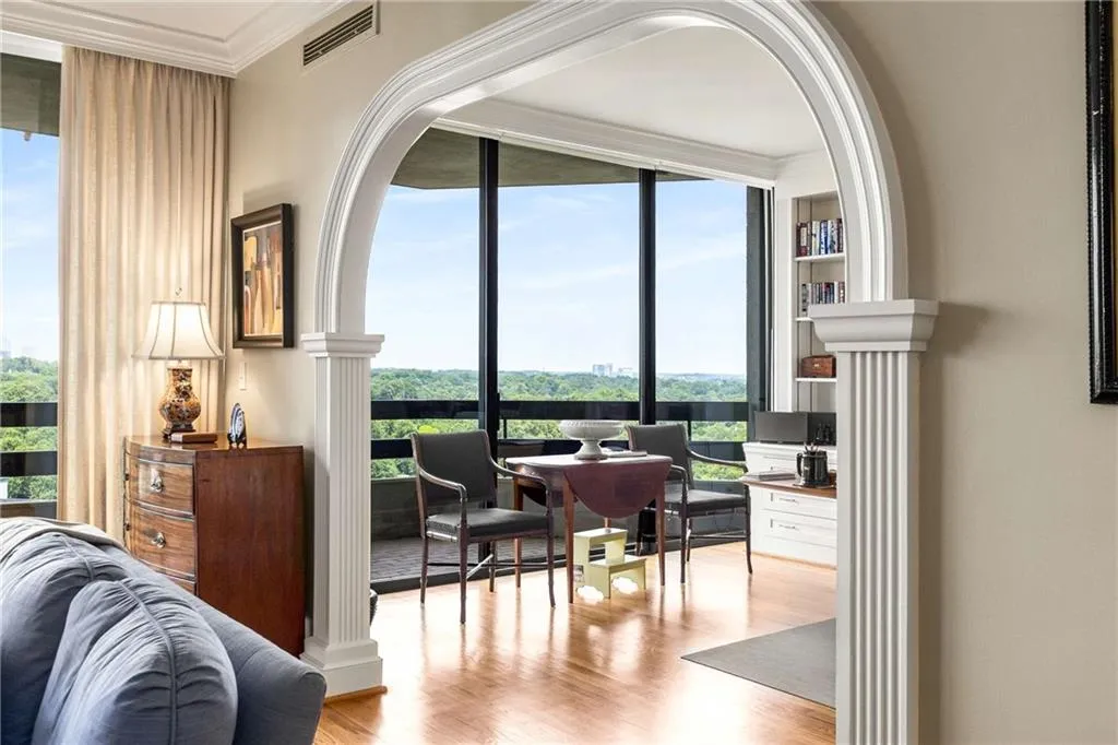 2660 Peachtree Road Nw Unit 16f, Atlanta, Georgia 30305, 2 Bedrooms Bedrooms, ,2 BathroomsBathrooms,Residential,For Sale,2660 Peachtree Road Nw Unit 16f,7618659