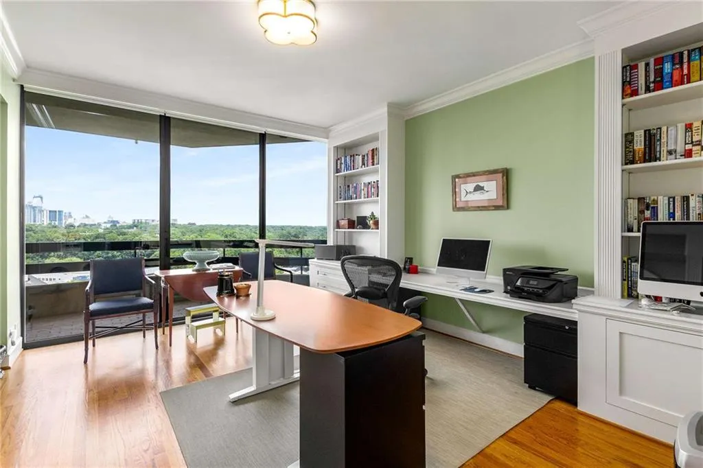 2660 Peachtree Road Nw Unit 16f, Atlanta, Georgia 30305, 2 Bedrooms Bedrooms, ,2 BathroomsBathrooms,Residential,For Sale,2660 Peachtree Road Nw Unit 16f,7618659