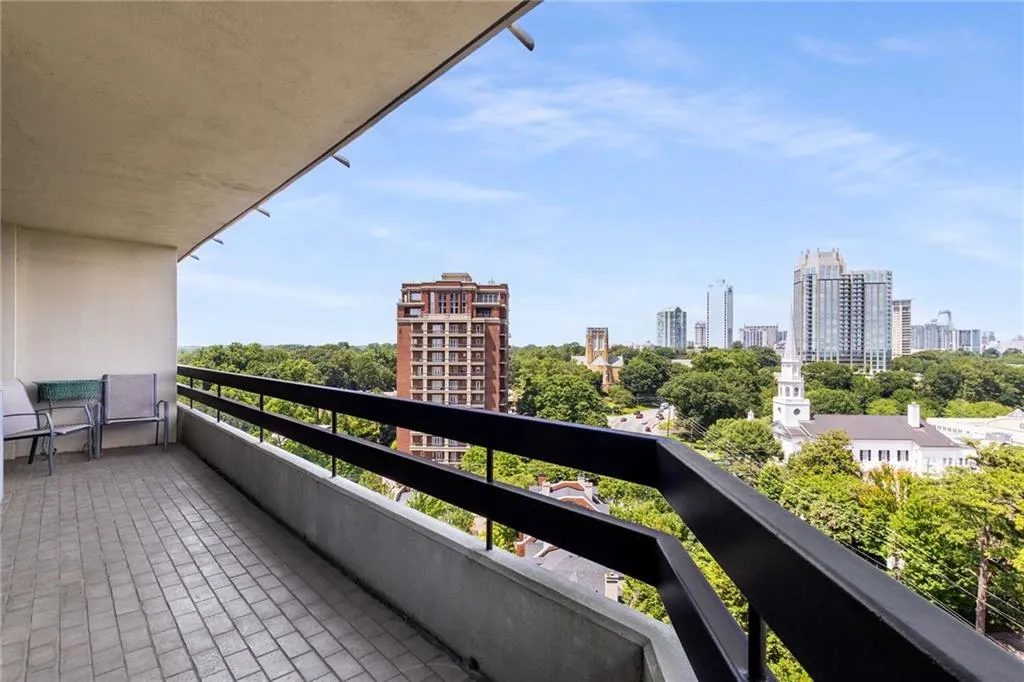 2660 Peachtree Road Nw Unit 16f, Atlanta, Georgia 30305, 2 Bedrooms Bedrooms, ,2 BathroomsBathrooms,Residential,For Sale,2660 Peachtree Road Nw Unit 16f,7618659