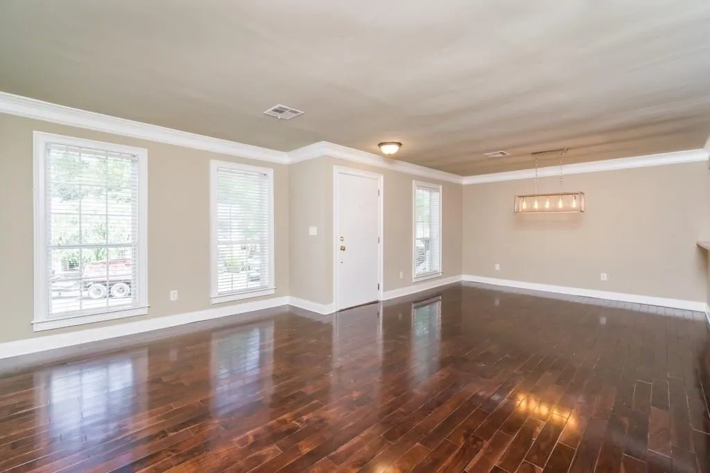 104 Mason&rsquo;s Creek Circle Unit 104, Sandy Springs, Georgia 30350, 3 Bedrooms Bedrooms, ,2 BathroomsBathrooms,Residential,Sold,104 Mason&rsquo;s Creek Circle Unit 104,6555581