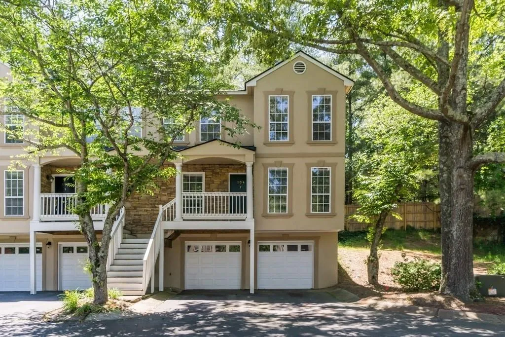 104 Mason&rsquo;s Creek Circle Unit 104, Sandy Springs, Georgia 30350, 3 Bedrooms Bedrooms, ,2 BathroomsBathrooms,Residential,Sold,104 Mason&rsquo;s Creek Circle Unit 104,6555581