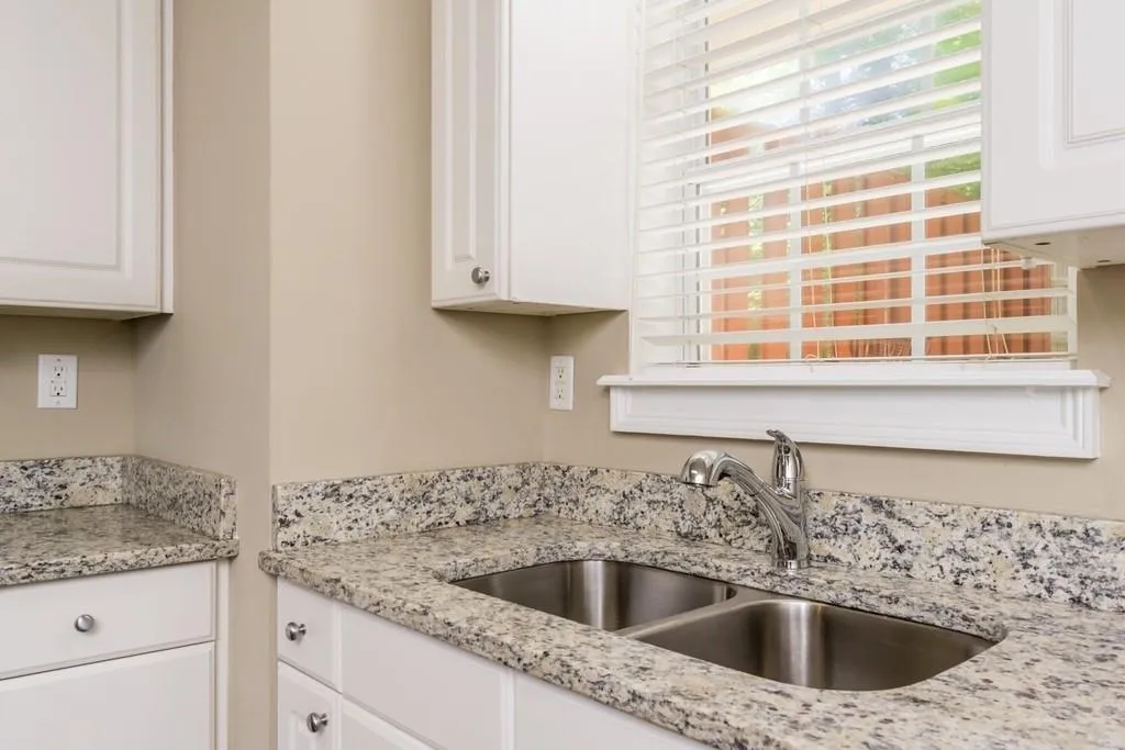 104 Mason&rsquo;s Creek Circle Unit 104, Sandy Springs, Georgia 30350, 3 Bedrooms Bedrooms, ,2 BathroomsBathrooms,Residential,Sold,104 Mason&rsquo;s Creek Circle Unit 104,6555581