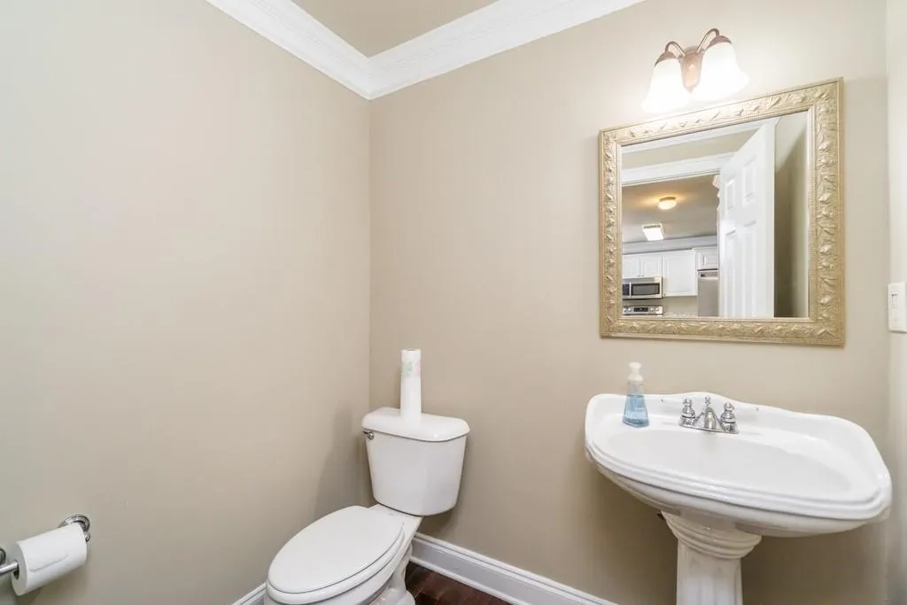 104 Mason&rsquo;s Creek Circle Unit 104, Sandy Springs, Georgia 30350, 3 Bedrooms Bedrooms, ,2 BathroomsBathrooms,Residential,Sold,104 Mason&rsquo;s Creek Circle Unit 104,6555581