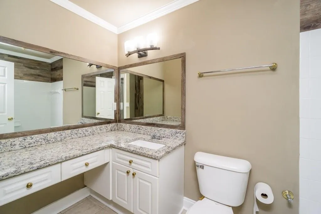 104 Mason&rsquo;s Creek Circle Unit 104, Sandy Springs, Georgia 30350, 3 Bedrooms Bedrooms, ,2 BathroomsBathrooms,Residential,Sold,104 Mason&rsquo;s Creek Circle Unit 104,6555581