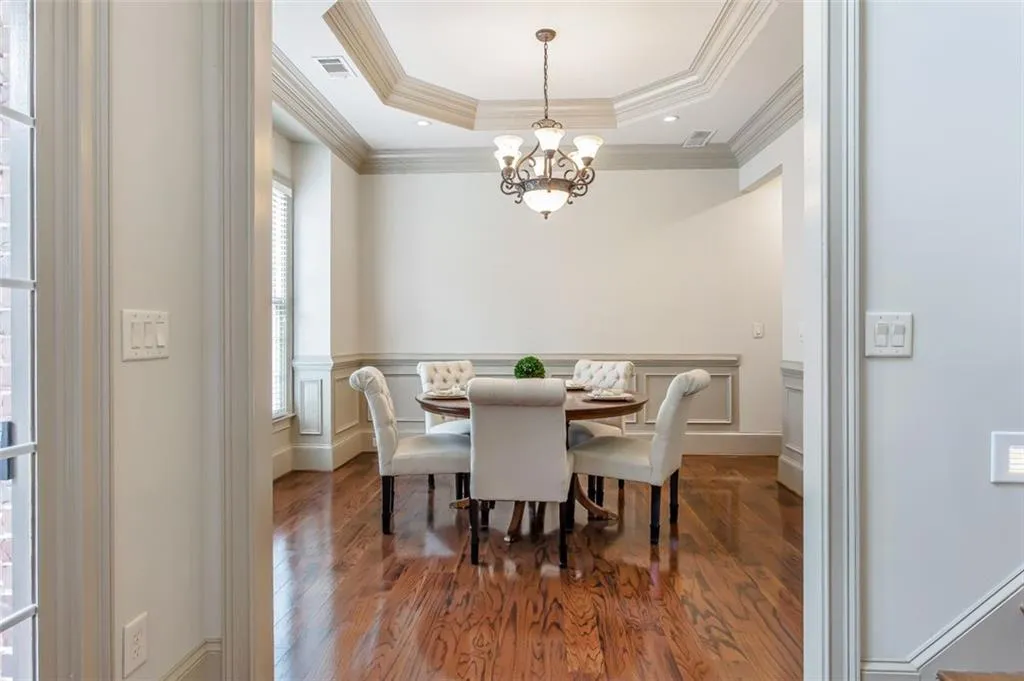 200 Fieldsborn Court, Atlanta, Georgia 30328, 4 Bedrooms Bedrooms, ,3 BathroomsBathrooms,Residential,Sold,200 Fieldsborn Court,6886998