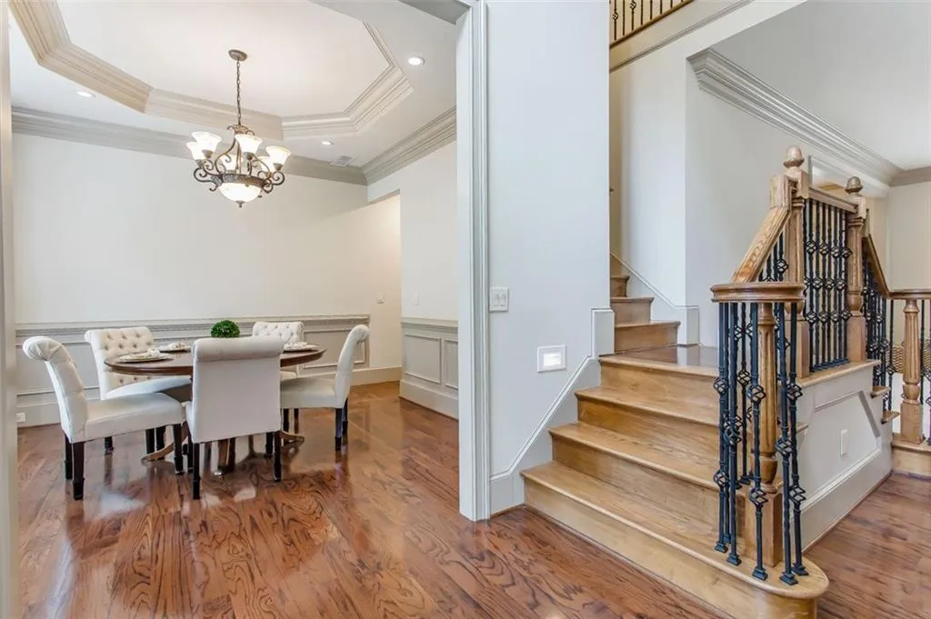 200 Fieldsborn Court, Atlanta, Georgia 30328, 4 Bedrooms Bedrooms, ,3 BathroomsBathrooms,Residential,Sold,200 Fieldsborn Court,6886998
