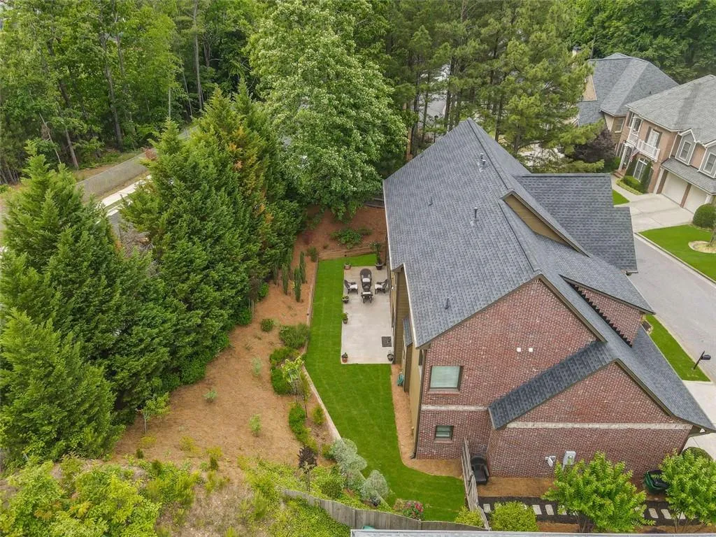 200 Fieldsborn Court, Atlanta, Georgia 30328, 4 Bedrooms Bedrooms, ,3 BathroomsBathrooms,Residential,Sold,200 Fieldsborn Court,6886998