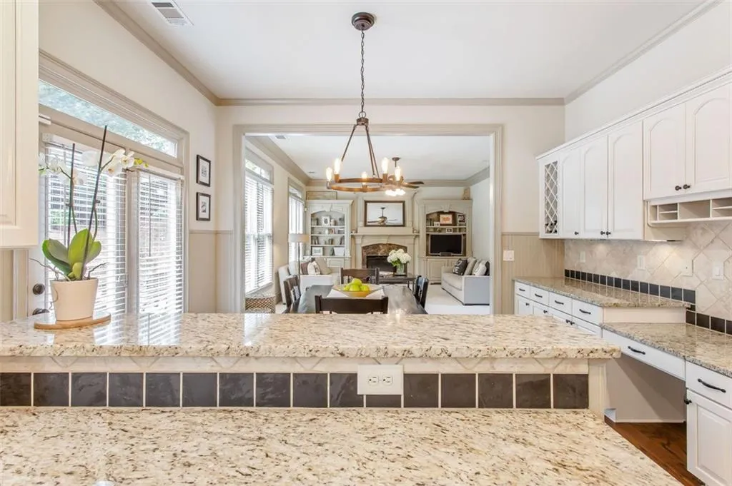 200 Fieldsborn Court, Atlanta, Georgia 30328, 4 Bedrooms Bedrooms, ,3 BathroomsBathrooms,Residential,Sold,200 Fieldsborn Court,6886998