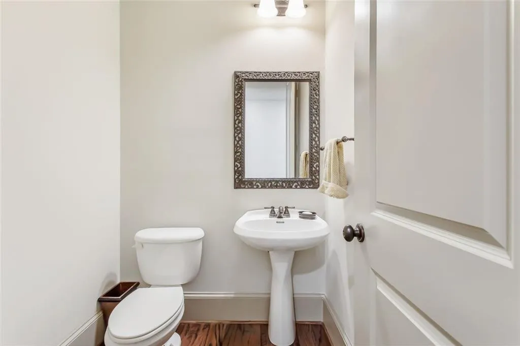 200 Fieldsborn Court, Atlanta, Georgia 30328, 4 Bedrooms Bedrooms, ,3 BathroomsBathrooms,Residential,Sold,200 Fieldsborn Court,6886998