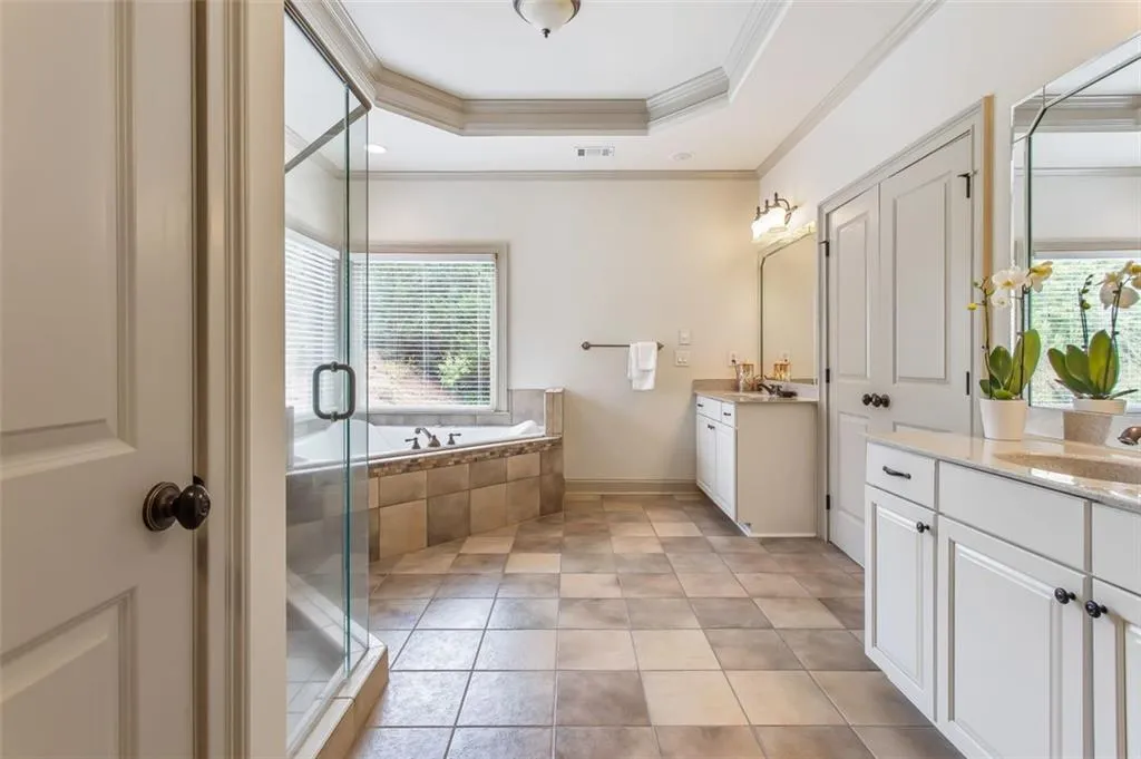 200 Fieldsborn Court, Atlanta, Georgia 30328, 4 Bedrooms Bedrooms, ,3 BathroomsBathrooms,Residential,Sold,200 Fieldsborn Court,6886998
