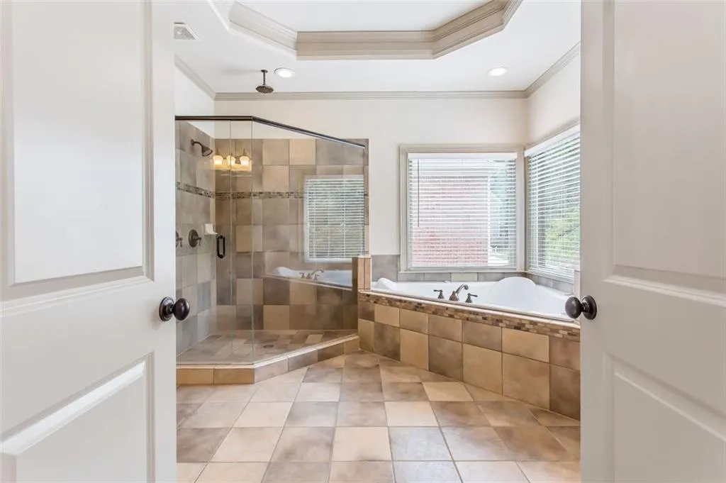 200 Fieldsborn Court, Atlanta, Georgia 30328, 4 Bedrooms Bedrooms, ,3 BathroomsBathrooms,Residential,Sold,200 Fieldsborn Court,6886998
