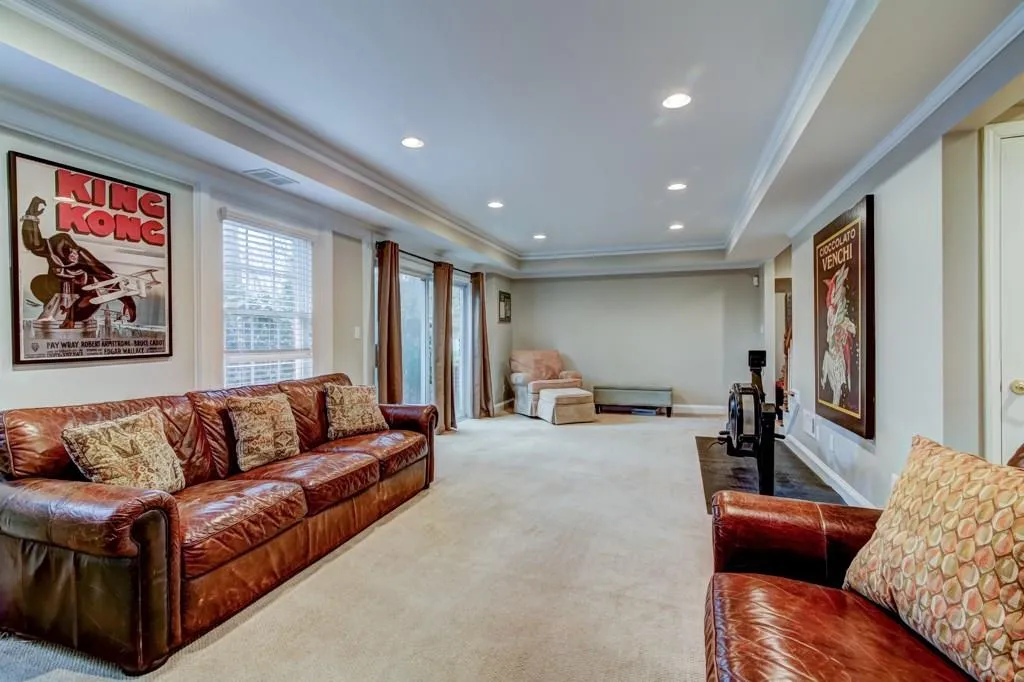 7115 Faunsworth Drive, Sandy Springs, Georgia 30328, 5 Bedrooms Bedrooms, ,3 BathroomsBathrooms,Residential,Sold,7115 Faunsworth Drive,5964724