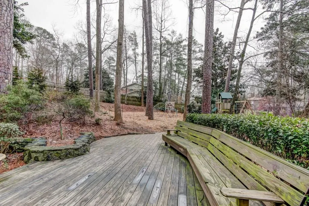 7115 Faunsworth Drive, Sandy Springs, Georgia 30328, 5 Bedrooms Bedrooms, ,3 BathroomsBathrooms,Residential,Sold,7115 Faunsworth Drive,5964724