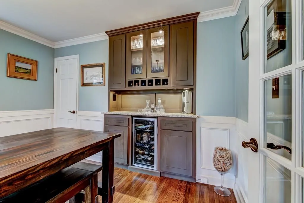 7115 Faunsworth Drive, Sandy Springs, Georgia 30328, 5 Bedrooms Bedrooms, ,3 BathroomsBathrooms,Residential,Sold,7115 Faunsworth Drive,5964724