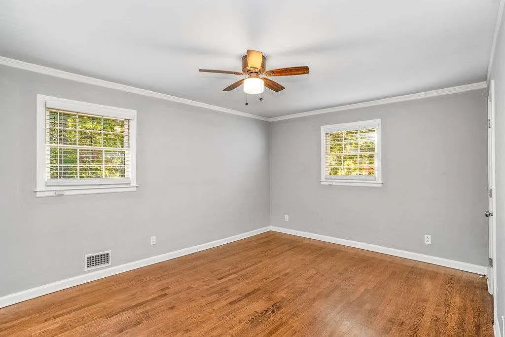 3911 Ivy Road, Atlanta, Georgia 30342, 3 Bedrooms Bedrooms, ,3 BathroomsBathrooms,Residential,For Sale,3911 Ivy Road,7677404