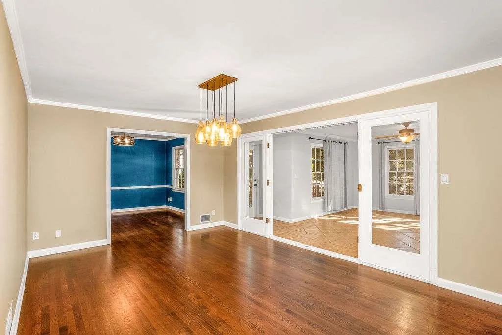 3911 Ivy Road, Atlanta, Georgia 30342, 3 Bedrooms Bedrooms, ,3 BathroomsBathrooms,Residential,For Sale,3911 Ivy Road,7677404