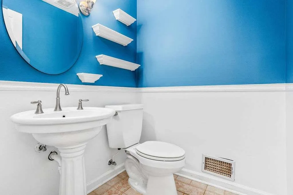 3911 Ivy Road, Atlanta, Georgia 30342, 3 Bedrooms Bedrooms, ,3 BathroomsBathrooms,Residential,For Sale,3911 Ivy Road,7677404