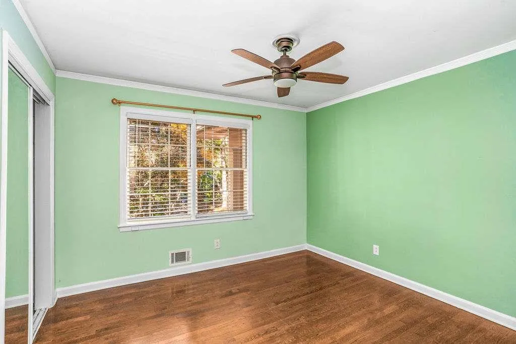 3911 Ivy Road, Atlanta, Georgia 30342, 3 Bedrooms Bedrooms, ,3 BathroomsBathrooms,Residential,For Sale,3911 Ivy Road,7677404