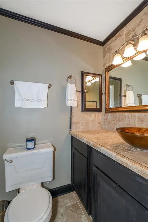 5663 Kingsport Drive, Atlanta, Georgia 30342, 2 Bedrooms Bedrooms, ,1 BathroomBathrooms,Residential,Sold,5663 Kingsport Drive,6123637