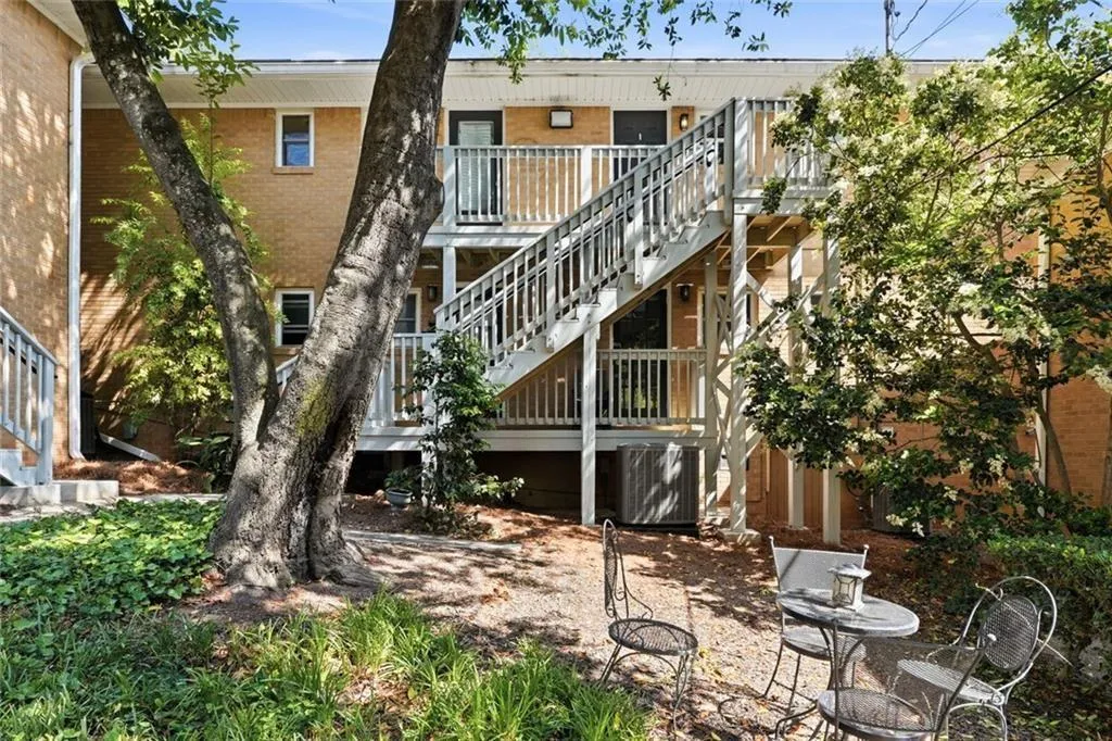 3510 Roswell Road Nw Unit L-4, Atlanta, Georgia 30305, 2 Bedrooms Bedrooms, 0 ,2 BathroomsBathrooms,Residential,For Sale,3510 Roswell Road Nw Unit L-4,7765222