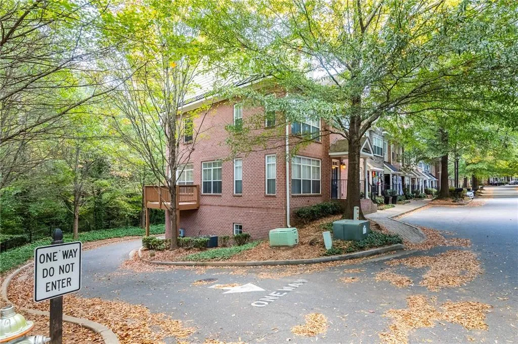 1187 Glenridge Place, Atlanta, Georgia 30342, 3 Bedrooms Bedrooms, ,2 BathroomsBathrooms,Residential,Sold,1187 Glenridge Place,7134135