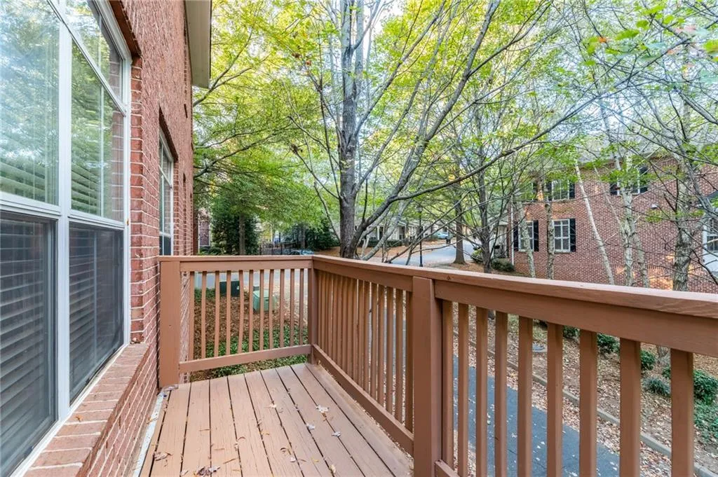 1187 Glenridge Place, Atlanta, Georgia 30342, 3 Bedrooms Bedrooms, ,2 BathroomsBathrooms,Residential,Sold,1187 Glenridge Place,7134135