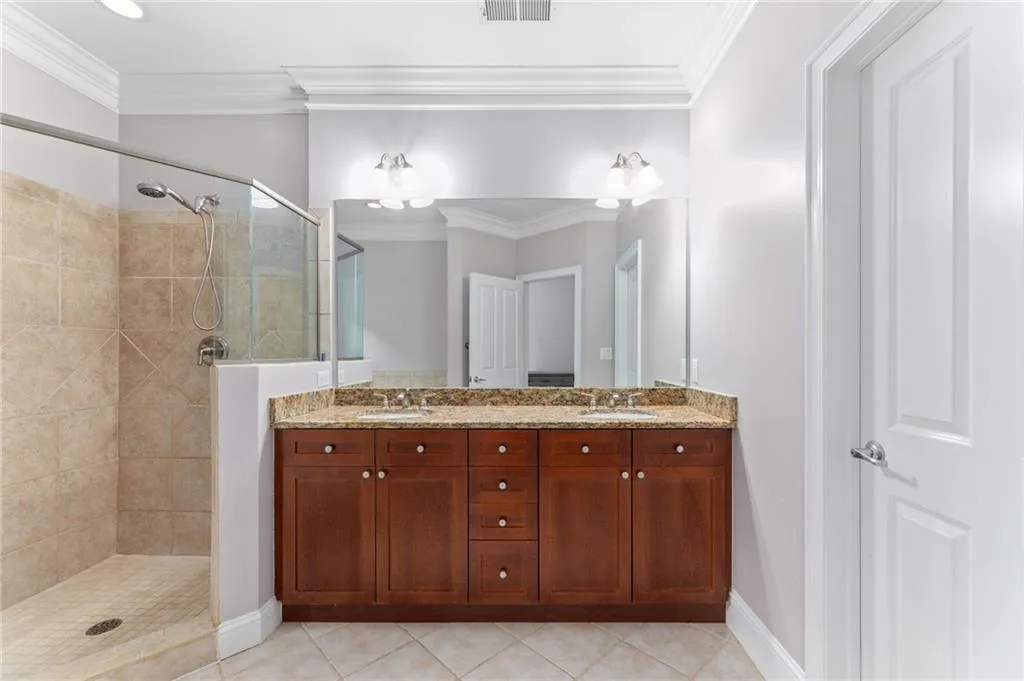 1187 Glenridge Place, Atlanta, Georgia 30342, 3 Bedrooms Bedrooms, ,2 BathroomsBathrooms,Residential,Sold,1187 Glenridge Place,7134135