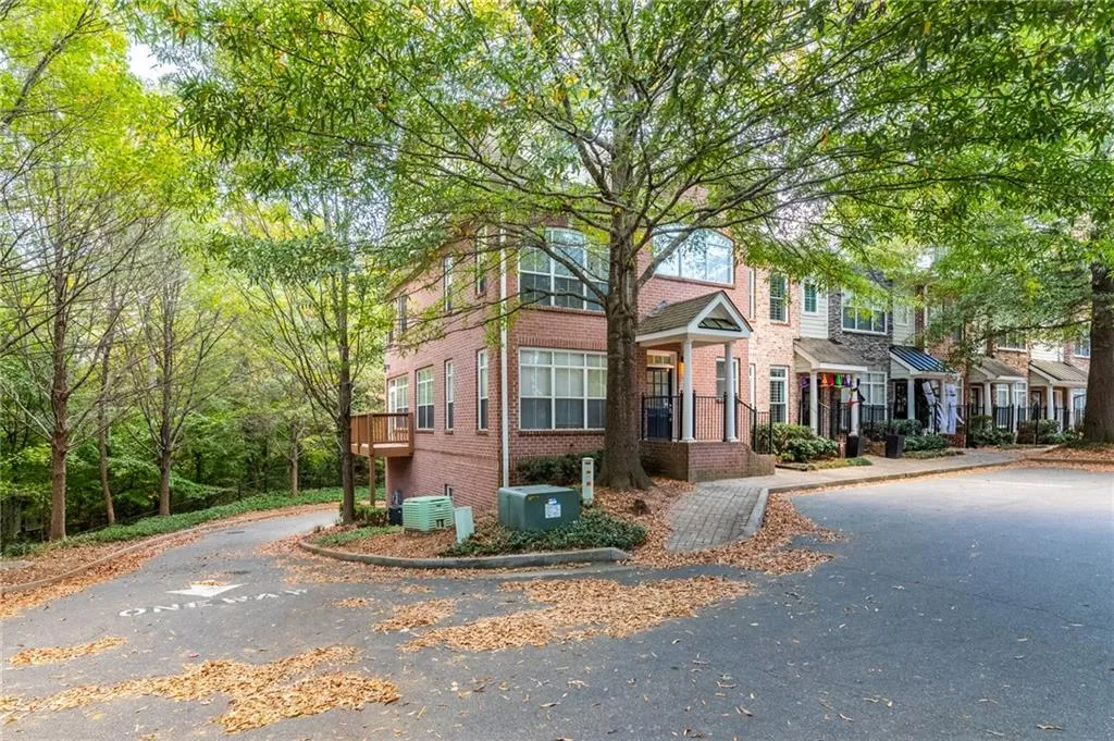 1187 Glenridge Place, Atlanta, Georgia 30342, 3 Bedrooms Bedrooms, ,2 BathroomsBathrooms,Residential,Sold,1187 Glenridge Place,7134135
