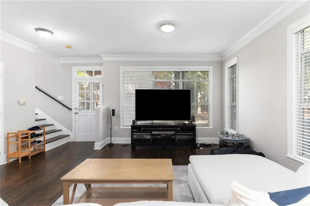 1187 Glenridge Place, Atlanta, Georgia 30342, 3 Bedrooms Bedrooms, ,2 BathroomsBathrooms,Residential,Sold,1187 Glenridge Place,7134135