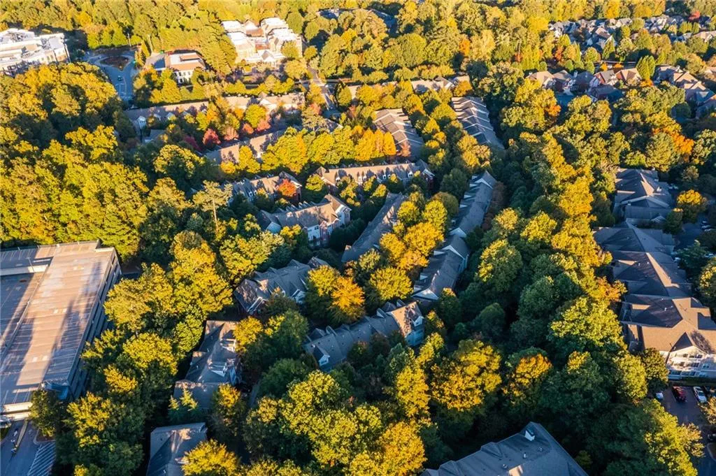 1187 Glenridge Place, Atlanta, Georgia 30342, 3 Bedrooms Bedrooms, ,2 BathroomsBathrooms,Residential,Sold,1187 Glenridge Place,7134135