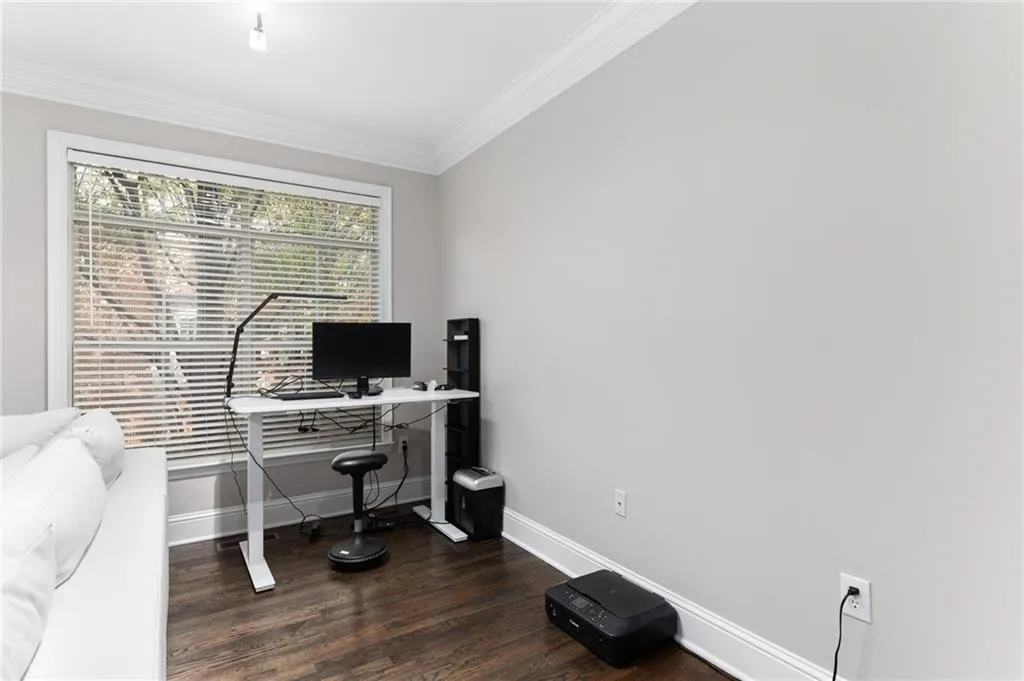 1187 Glenridge Place, Atlanta, Georgia 30342, 3 Bedrooms Bedrooms, ,2 BathroomsBathrooms,Residential,Sold,1187 Glenridge Place,7134135