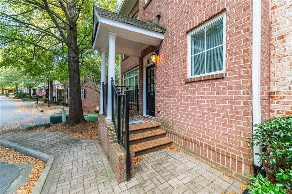 1187 Glenridge Place, Atlanta, Georgia 30342, 3 Bedrooms Bedrooms, ,2 BathroomsBathrooms,Residential,Sold,1187 Glenridge Place,7134135