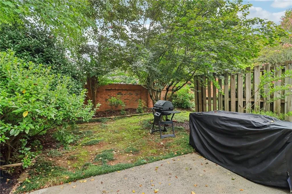 7905 Briar Villa Place, Sandy Springs, Georgia 30350, 2 Bedrooms Bedrooms, ,2 BathroomsBathrooms,Residential,For Sale,7905 Briar Villa Place,7625673