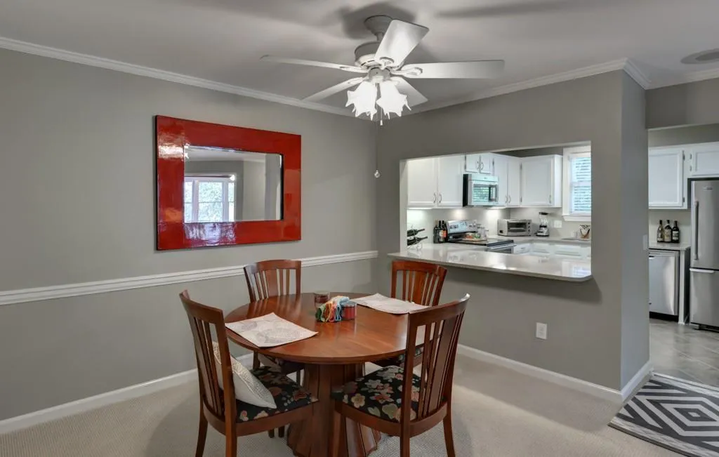 312 Hollyfax Circle Unit 312, Sandy Springs, Georgia 30328, 2 Bedrooms Bedrooms, ,2 BathroomsBathrooms,Residential,Sold,312 Hollyfax Circle Unit 312,5747351