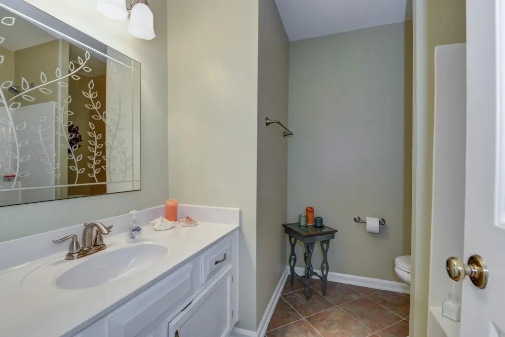 312 Hollyfax Circle Unit 312, Sandy Springs, Georgia 30328, 2 Bedrooms Bedrooms, ,2 BathroomsBathrooms,Residential,Sold,312 Hollyfax Circle Unit 312,5747351