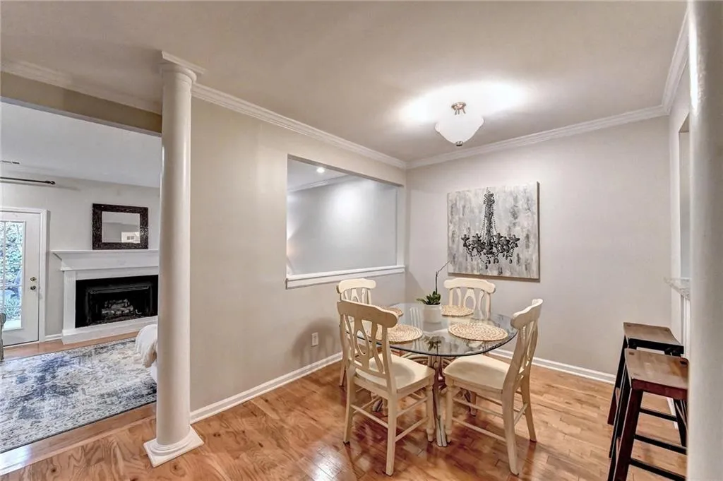 5590 Chemin De Vie, Atlanta, Georgia 30342, 2 Bedrooms Bedrooms, ,2 BathroomsBathrooms,Residential,Sold,5590 Chemin De Vie,7010097