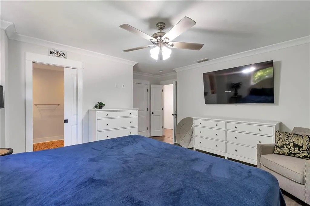 5400 Roswell Road Unit E2, Atlanta, Georgia 30342, 2 Bedrooms Bedrooms, ,2 BathroomsBathrooms,Residential,Sold,5400 Roswell Road Unit E2,7518974