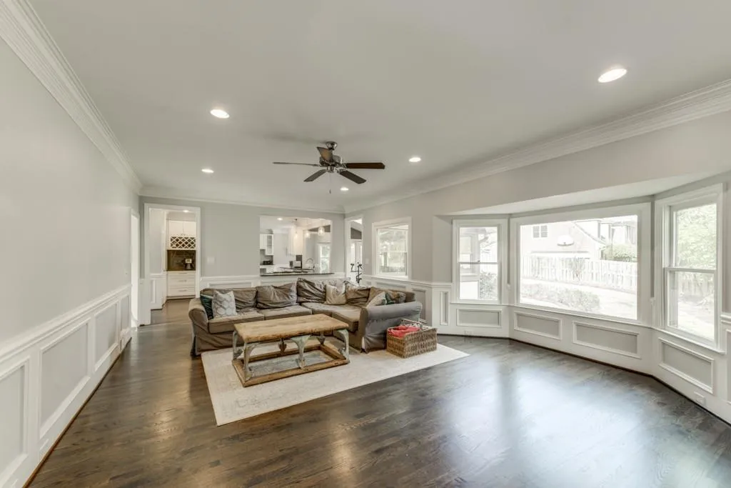 105 Breakwater Circle, Sandy Springs, Georgia 30328, 4 Bedrooms Bedrooms, ,4 BathroomsBathrooms,Residential,Sold,105 Breakwater Circle,6128791