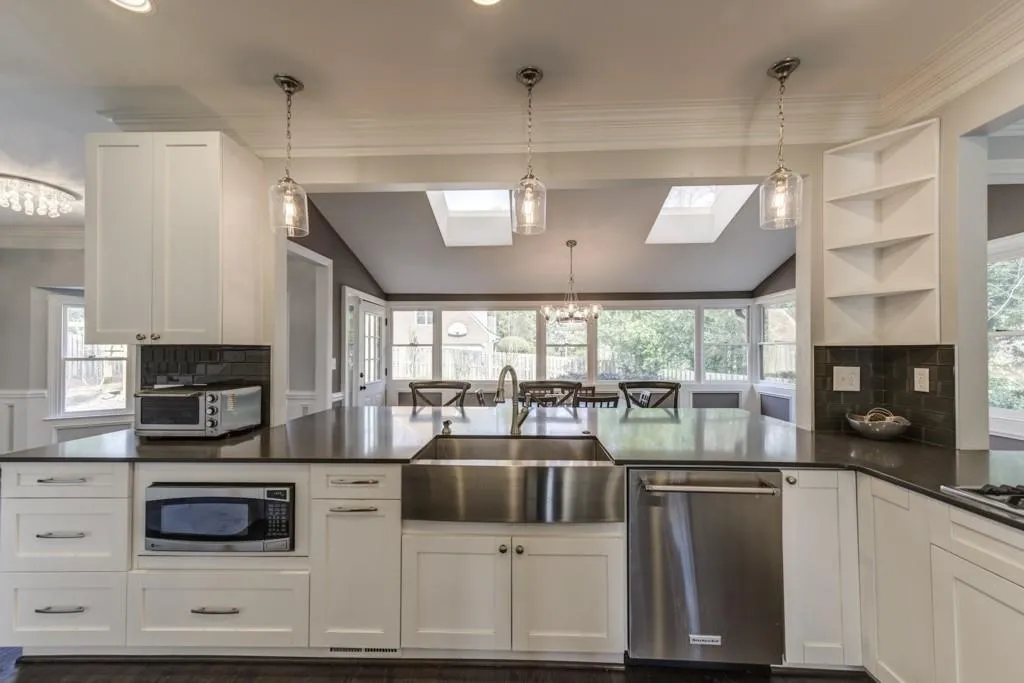 105 Breakwater Circle, Sandy Springs, Georgia 30328, 4 Bedrooms Bedrooms, ,4 BathroomsBathrooms,Residential,Sold,105 Breakwater Circle,6128791