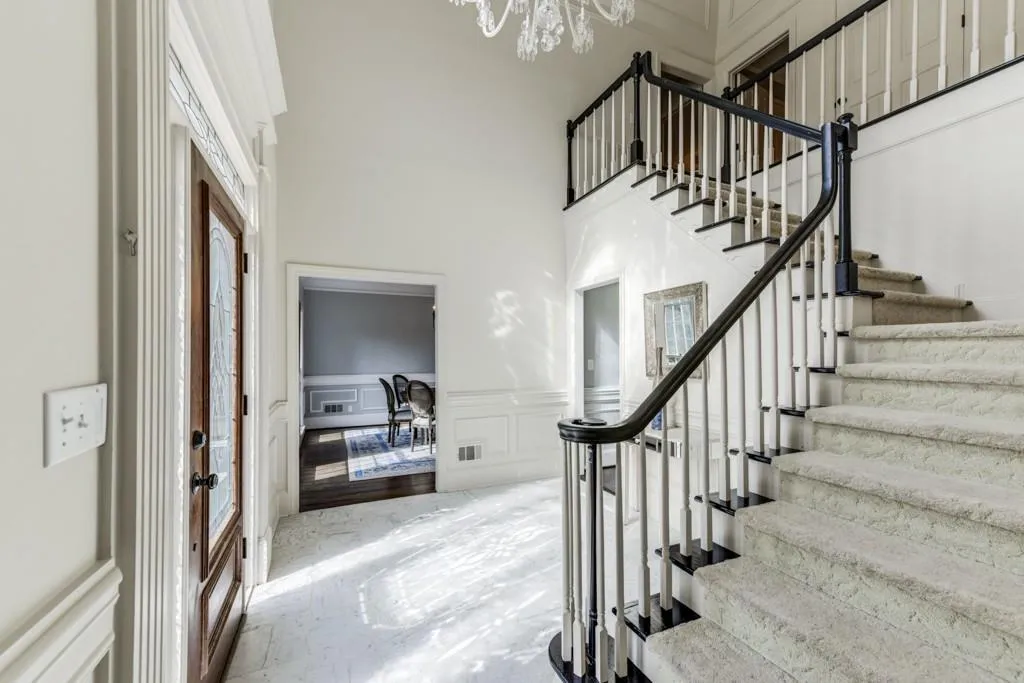105 Breakwater Circle, Sandy Springs, Georgia 30328, 4 Bedrooms Bedrooms, ,4 BathroomsBathrooms,Residential,Sold,105 Breakwater Circle,6128791