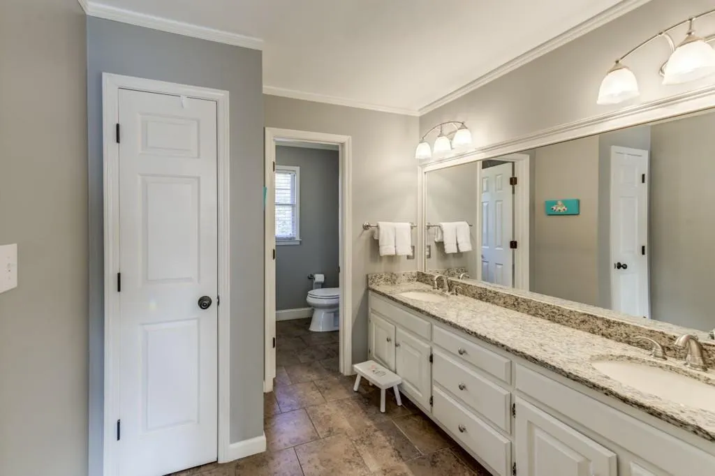 105 Breakwater Circle, Sandy Springs, Georgia 30328, 4 Bedrooms Bedrooms, ,4 BathroomsBathrooms,Residential,Sold,105 Breakwater Circle,6128791