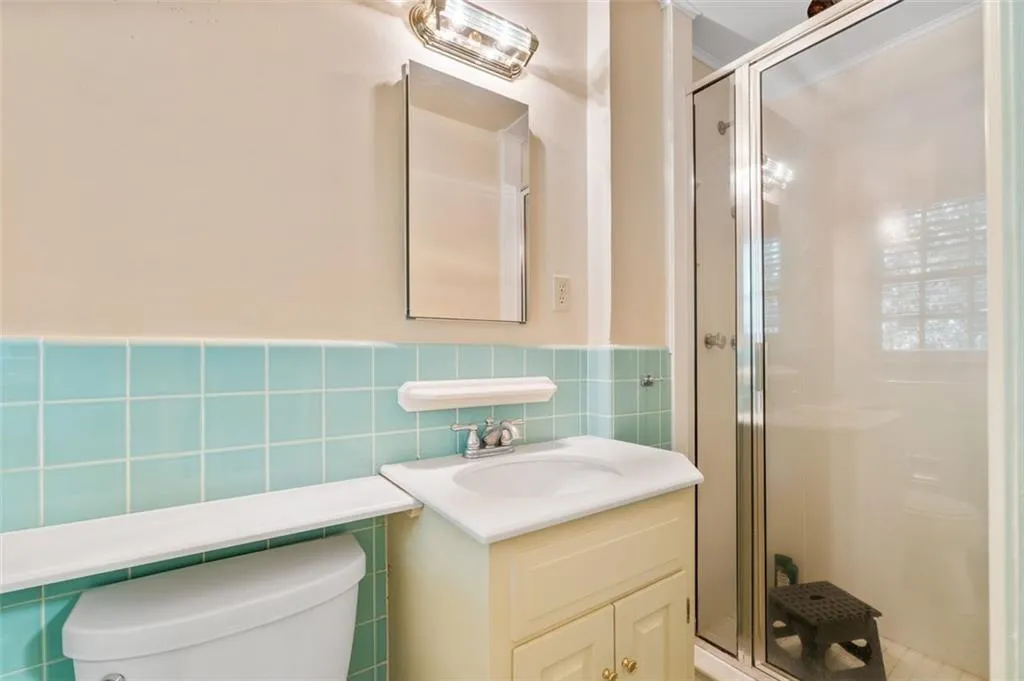 2917 Rockingham Drive Nw, Atlanta, Georgia 30327, 4 Bedrooms Bedrooms, ,4 BathroomsBathrooms,Residential,For Sale,2917 Rockingham Drive Nw,7599284