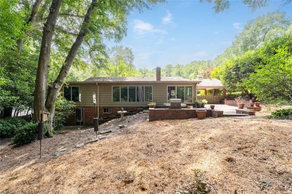 2917 Rockingham Drive Nw, Atlanta, Georgia 30327, 4 Bedrooms Bedrooms, ,4 BathroomsBathrooms,Residential,For Sale,2917 Rockingham Drive Nw,7599284