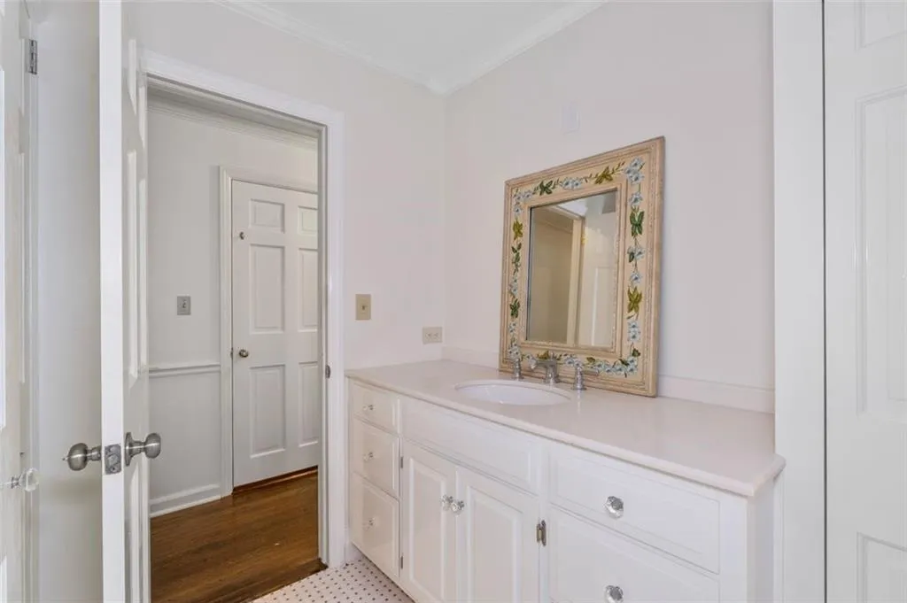 2917 Rockingham Drive Nw, Atlanta, Georgia 30327, 4 Bedrooms Bedrooms, ,4 BathroomsBathrooms,Residential,For Sale,2917 Rockingham Drive Nw,7599284