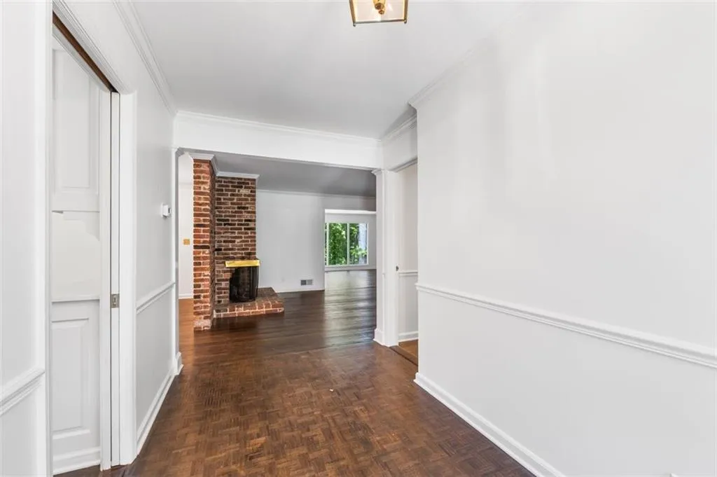 2917 Rockingham Drive Nw, Atlanta, Georgia 30327, 4 Bedrooms Bedrooms, ,4 BathroomsBathrooms,Residential,For Sale,2917 Rockingham Drive Nw,7599284