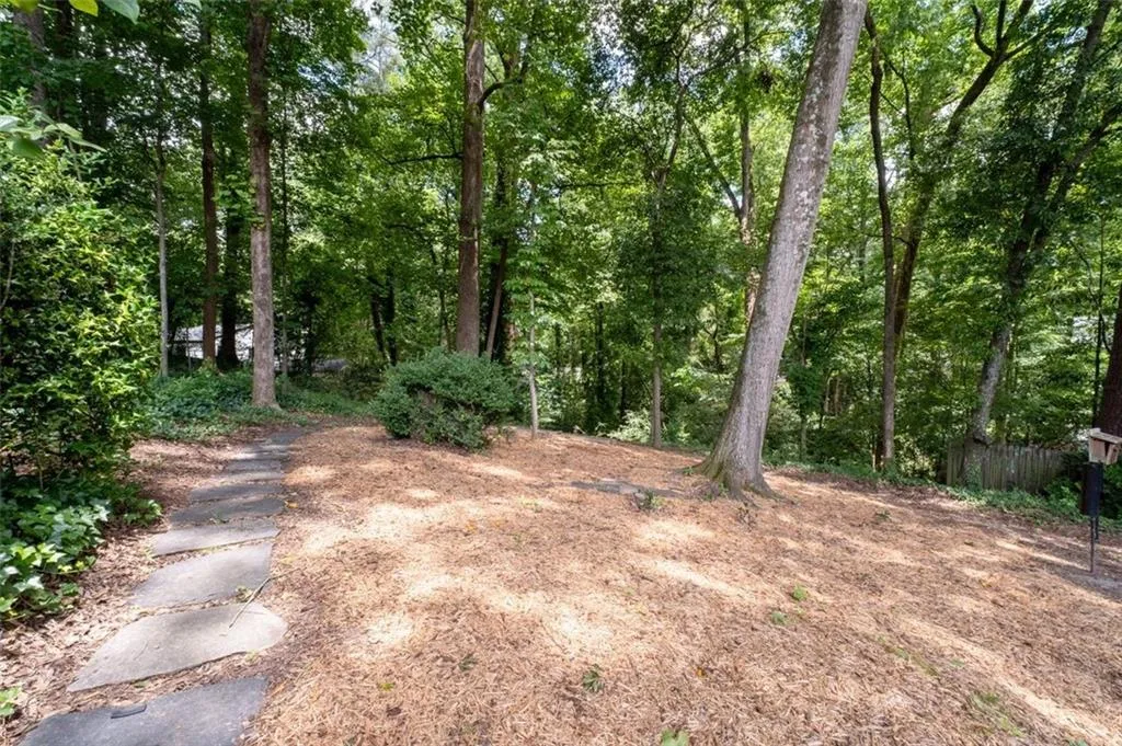 2917 Rockingham Drive Nw, Atlanta, Georgia 30327, 4 Bedrooms Bedrooms, ,4 BathroomsBathrooms,Residential,For Sale,2917 Rockingham Drive Nw,7599284